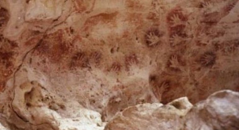 Špiljske slike mogu prikazivati ”‹”‹znakovni jezik ledenog doba